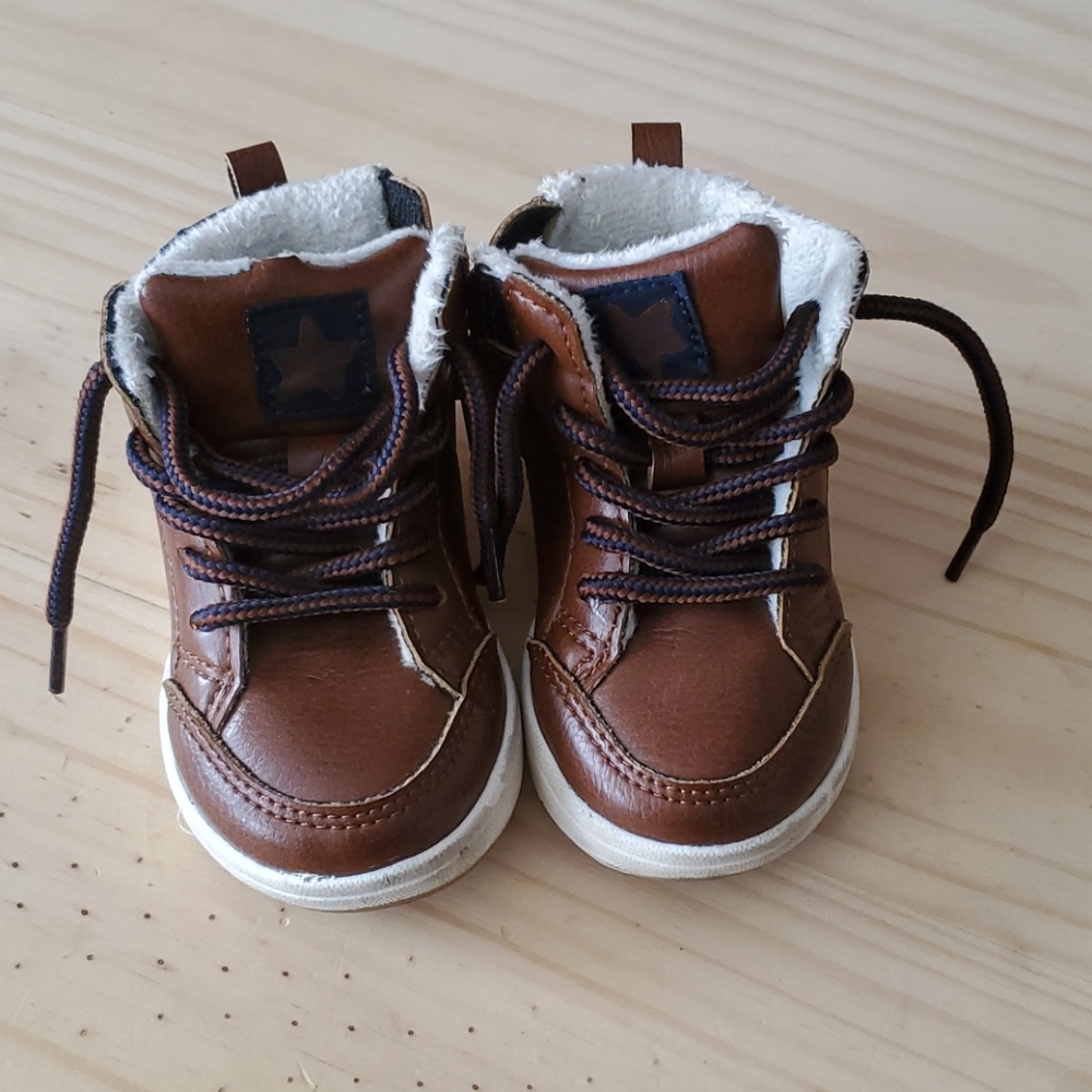 Toddler H&M  shoes 2.5 -3.5